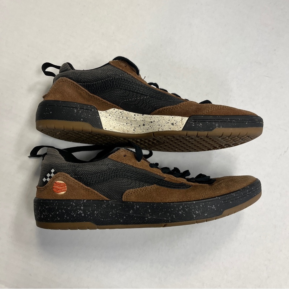 Vans Brown Sneakers with Suede and Mesh Design